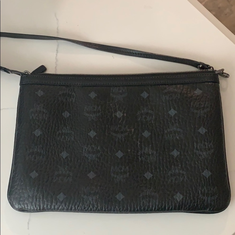 smaller pouch that goes inside large MCM bag black